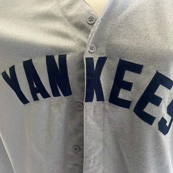 Mitchell & Ness Gray Yankees Jersey - Picture 10 of 13